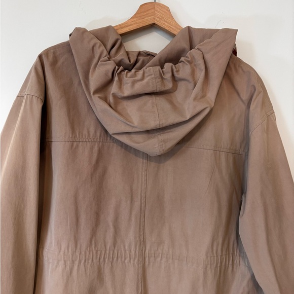 Indi & Cold LONG CAPE TRENCHCOAT in mocha - Picture 10 of 11